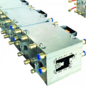 Пластиковый профиль плесень